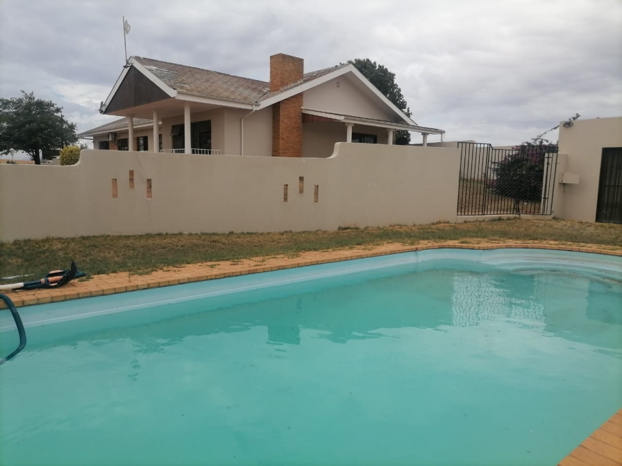 To Let commercial Property for Rent in Moorreesburg Rural Western Cape